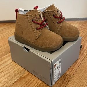Ugg Boots Baby Kristjan Chukka size 4/5